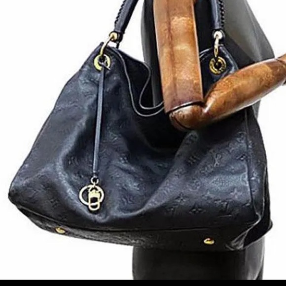 Louis Vuitton Hobo Bag - Picture 3 of 13